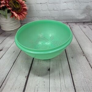 vintage tupperware colander strainer Mint Green made in USA mold # 339